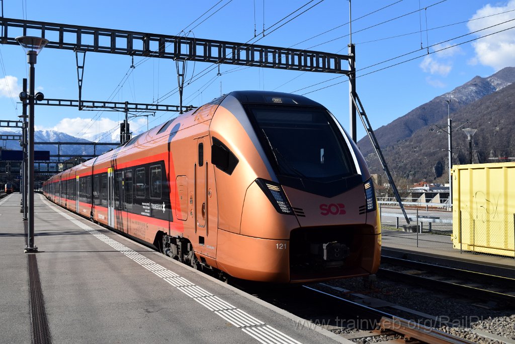 9575-0010-020325.jpg - SOB RABe 526.121-9 / Bellinzona 2.3.2025