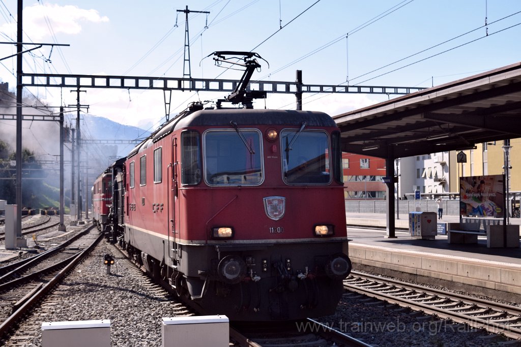 9579-0047-020325.jpg - SBB-CFF Re 4/4" 11200 + Verbano-Express 625.116 + SBB-CFF Ae 6/6 11419 "Appenzell I.Rh" / Bellinzona 2.3.2025