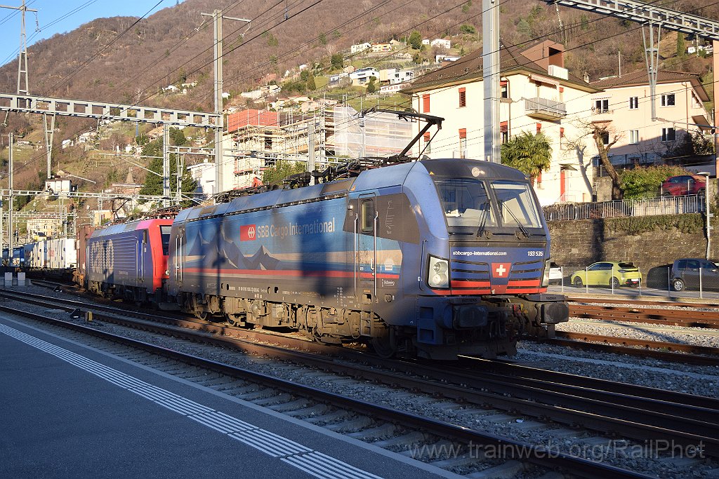 9585-0022-020325.jpg - SBB-CFF 193.535-2 "Toce" + Re 474.003 / Bellinzona 2.3.2025