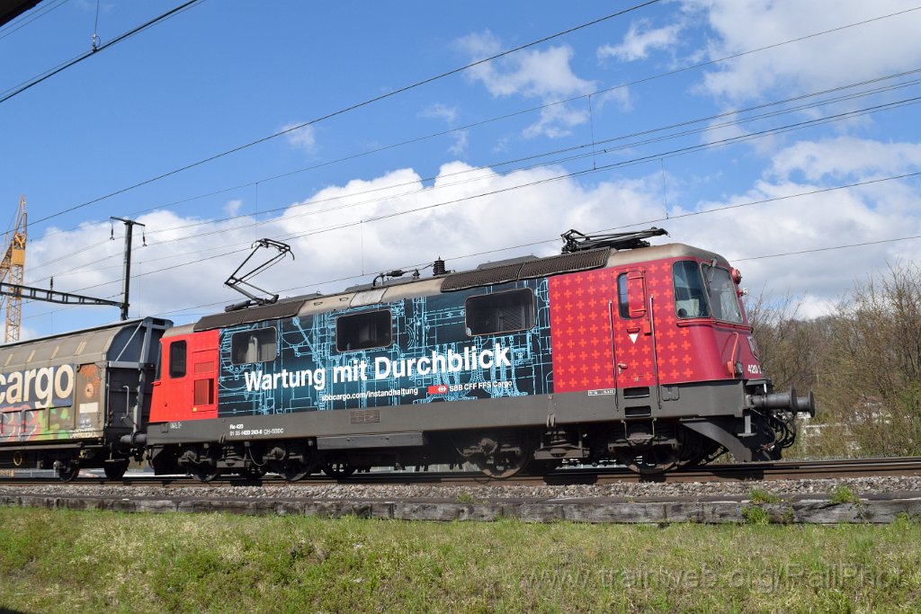 9625-0048-010425.jpg - SBB-CFF Re 420.243-8 "Wartung mit Durchblick" / Killwangen-Spreitenbach 1.4.2025