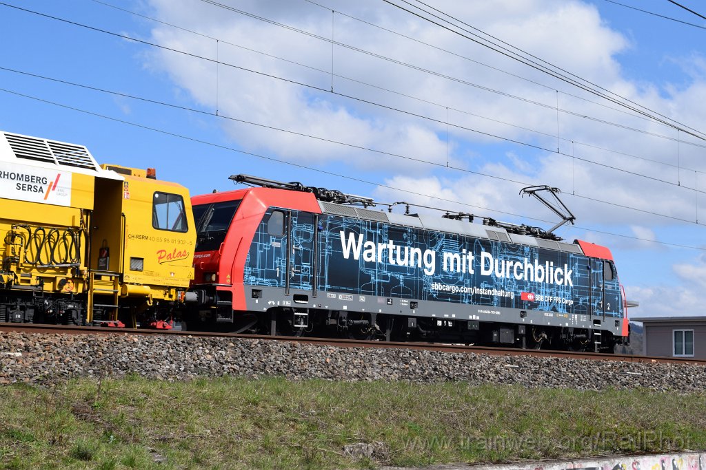 9627-0001-010425.jpg - SBB-CFF Re 484.004 "Wartung mit Durchblick" / Killwangen-Spreitenbach 1.4.2025