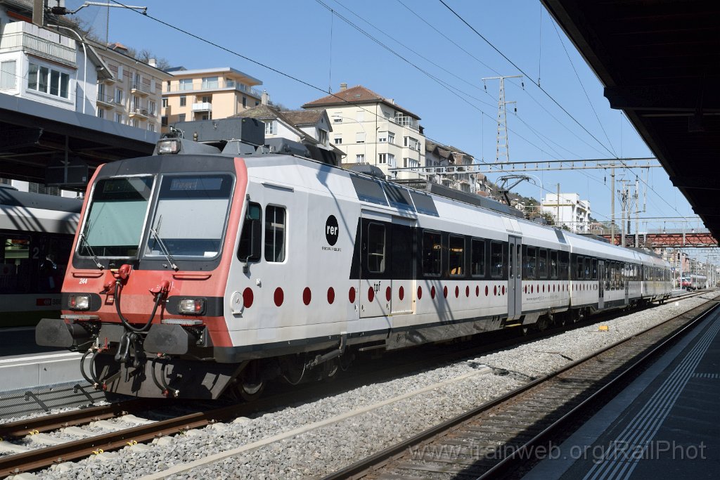 9631-0009-040425.jpg - TPF RBDe 560.244-6 / Neuchâtel 4.4.2025