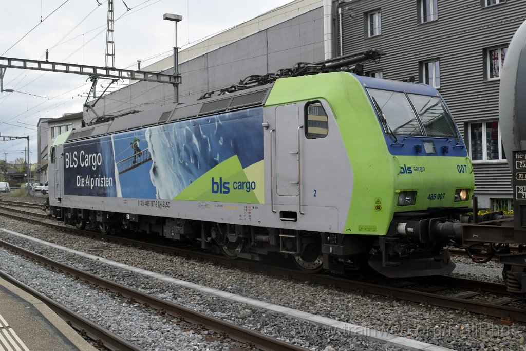 9653-0037-160425.jpg - BLS Re 485.007-9 / Glattbrugg 16.4.2025