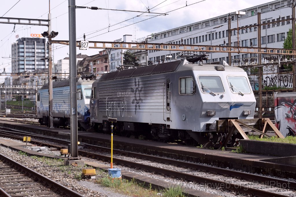 9665-0039-220425.jpg - EDG Re 446.017-6 "Ein Hauch Sehnsucht" + Re 446.018-4 / Basel 22.4.2025