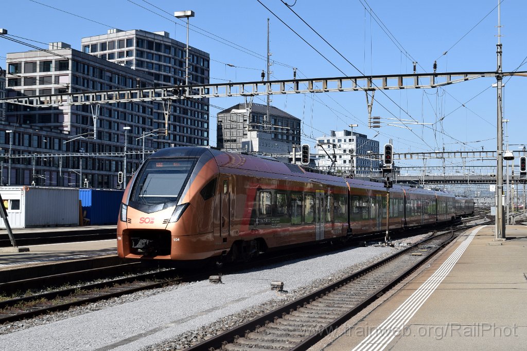 9692-0017-020525.jpg - SOB RABe 526.104-5 / Zürich HB 2.5.2025