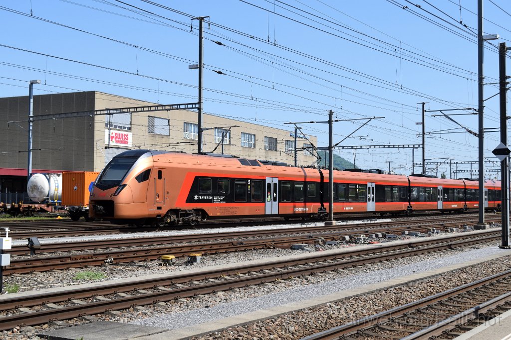 9694-0022-020525.jpg - SOB RABe 526.213 / Aarau (Torfeld) 2.5.2025