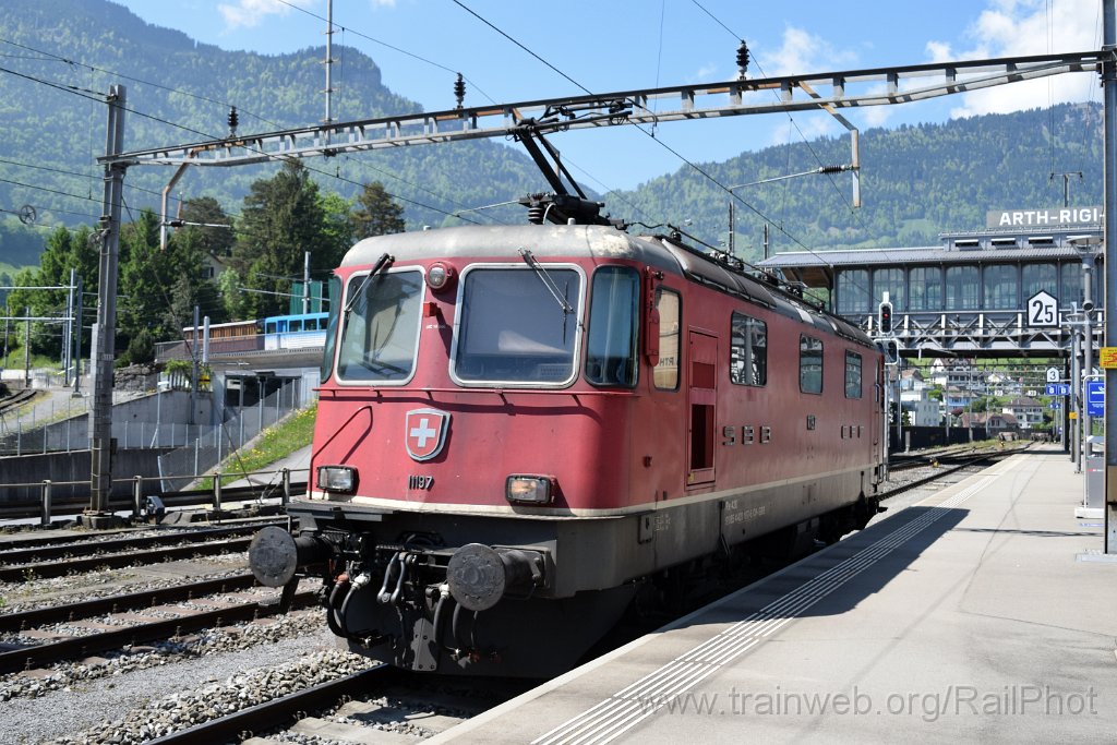 9718-0014-100525.jpg - SBB-CFF Re 4/4" 11197 / Arth-Goldau 10.5.2025