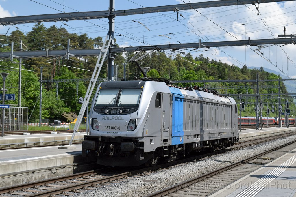 9723-0007-100525.jpg - RailPool 187.007-0 / Arth-Goldau 10.5.2025