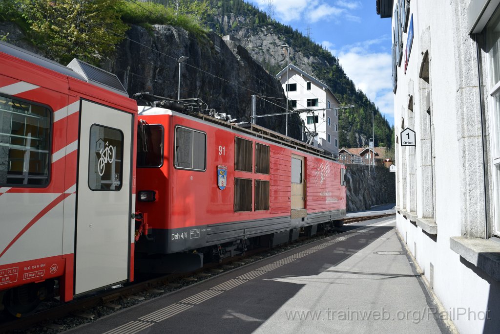9725-0011-100525.jpg - MGB Deh 4/4" 91 "Göschenen" / Göschenen 10.5.2025