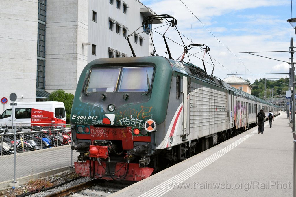 9735-0019-140525.jpg - Trenord E 464.012 / Chiasso 14.5.2025
