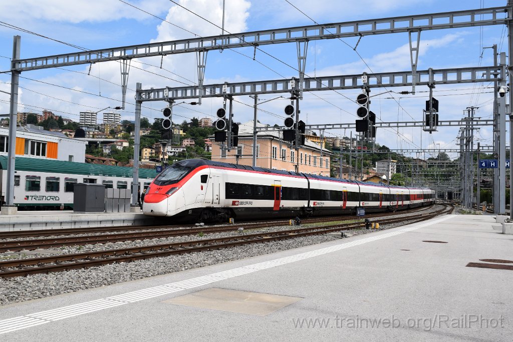 9735-0041-140525.jpg - SBB-CFF RABe 501.016 "Glarus" / Chiasso 14.5.2025