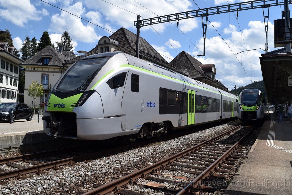 9758-0045-180525.jpg - BLS RABe 528.126 + RABe 528.226 / Langnau im Emmental 18.5.2025