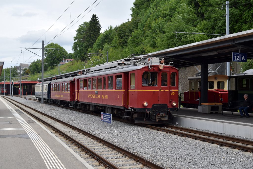 9764-0001-250525.jpg - AB BCe 4/4 30 + C4.11 + Cr4 10 / Herisau 25.5.2025