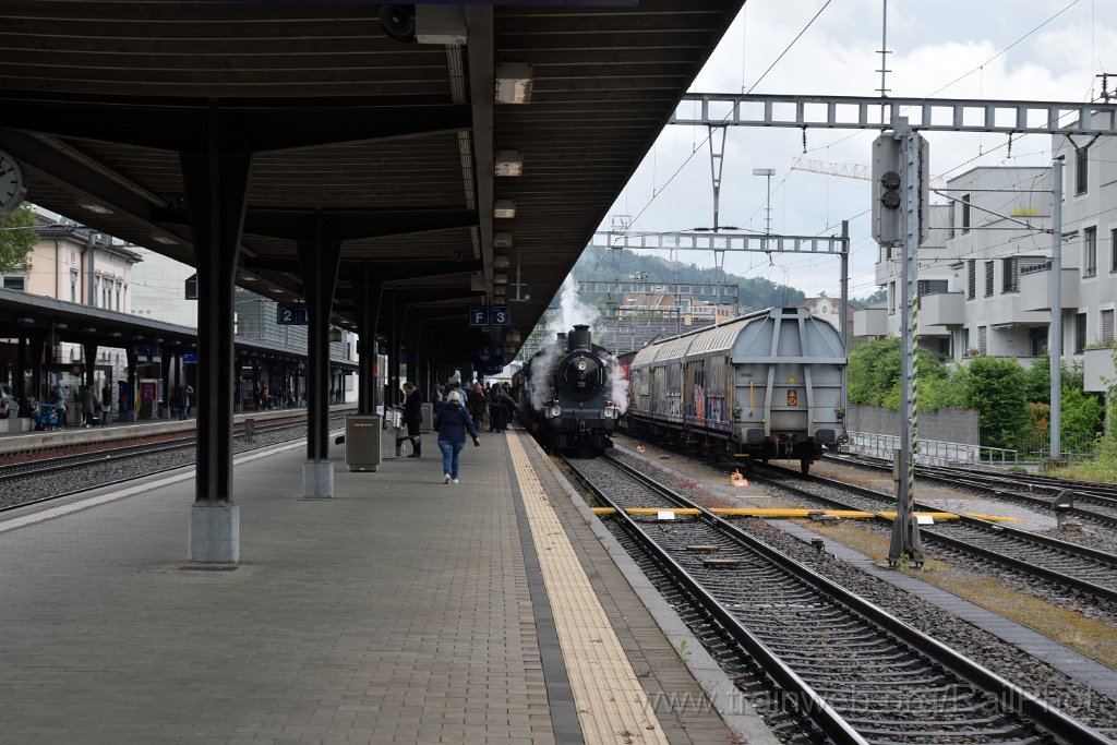 9769-0009-260525.jpg - SBB-CFF A 3/5 705 + DLM 52.8055 / Frauenfeld 26.5.2025