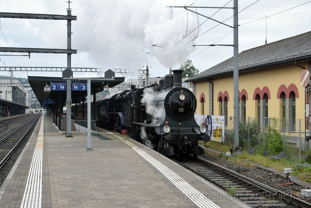 9769-0028-260525.jpg - SBB-CFF A 3/5 705 + DLM 52.8055 / Frauenfeld 26.5.2025