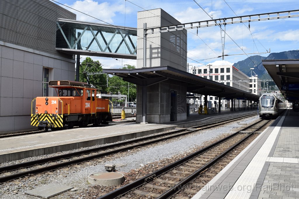 9784-0019-060625.jpg - RhB Ge 3/3 214 + RhB ABe 4/16 3133 " Piz Palü" / Chur 6.6.2025