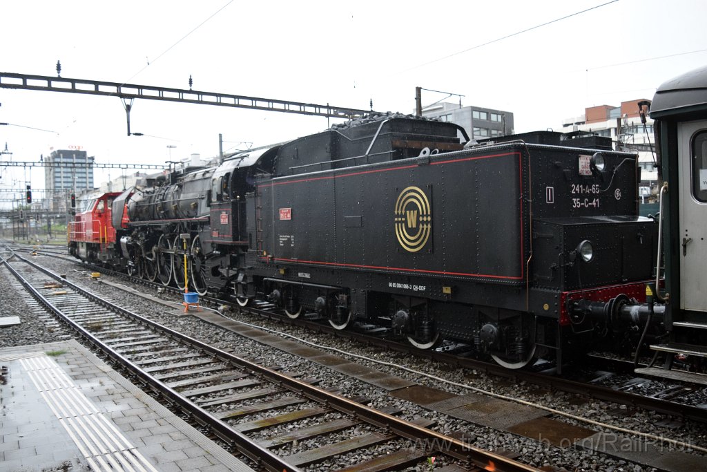 9795-0013-070625.jpg - SNCF 1-241 A 65 + SBB-CFF Am 843.043-1 / Basel 7.6.2025