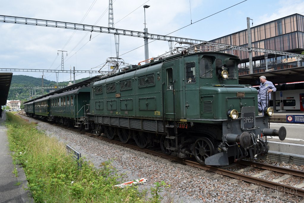 9798-0033-080625.jpg - SBB-CFF Ae 3/6' 10664 + SBB-CFF C².8395 + SBB-CFF C4.9002 + SBB-CFF C².6138 + SBB-CFF F3 18275 / Baden 8.6.2025