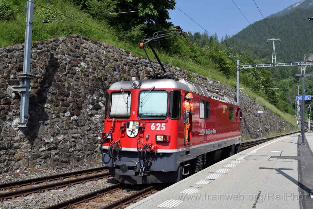 9806-0037-110625.jpg - RhB Ge 4/4" 625 "Küblis" / Filisur 11.6.2025