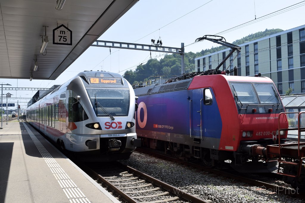 9809-0041-130625.jpg - SBB-CFF Re 482.030-4 + SOB RABe 526.053-4 "Etzel" / St.Gallen-Haggen 13.6.2025