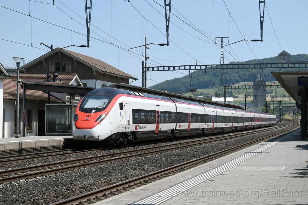 9831-0001-190625.jpg - SBB-CFF RABe 501.001 "Ticino" / Sissach 19.6.2025