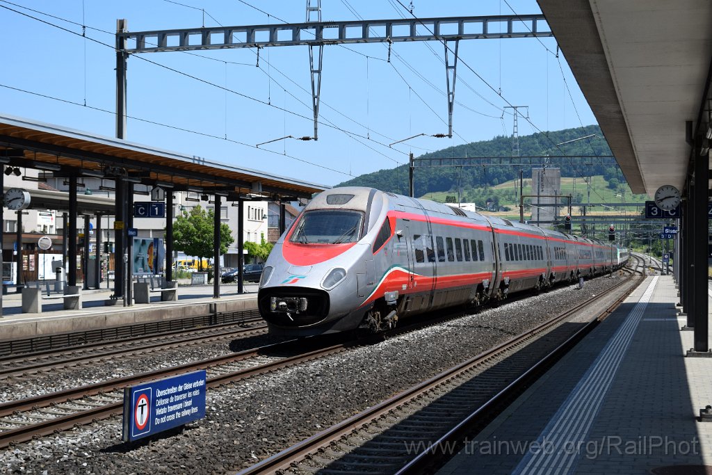 9833-0027-190625.jpg - FS ETR 610.111 + ETR 610.704 / Sissach 19.6.2025