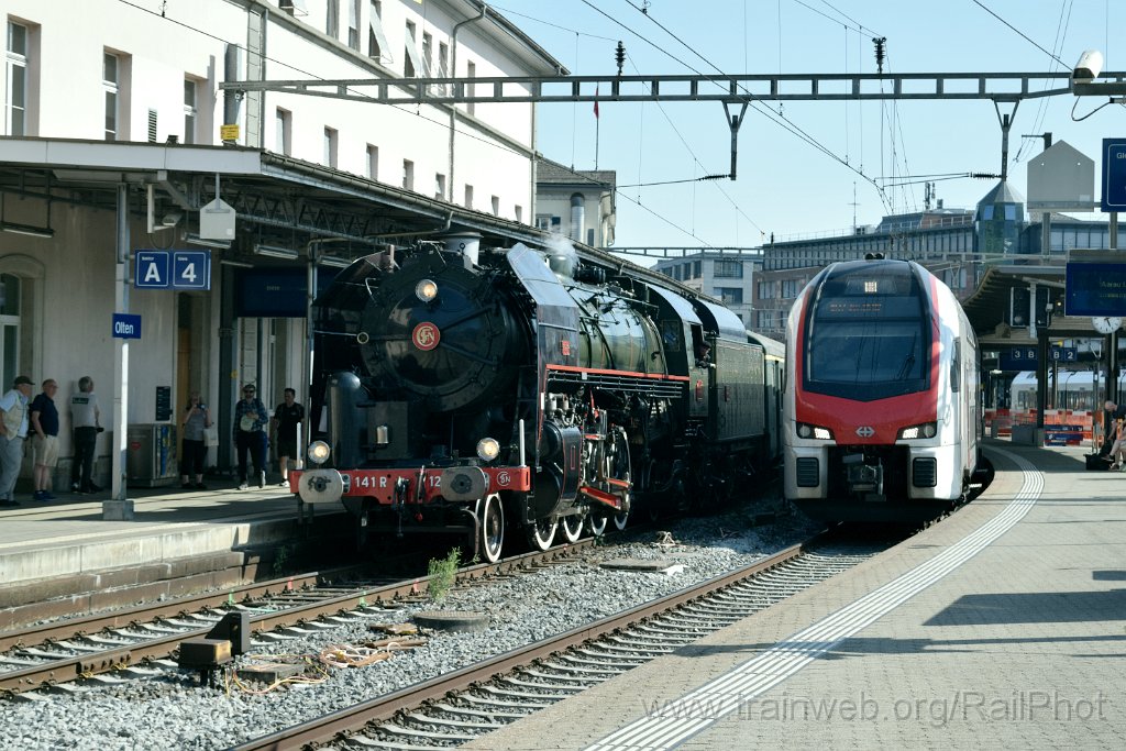 9848-0013-220625.jpg - SNCF 141 R 1244 + SBB-CFF RABe 512.026 "Serviceanlage Basel" / Olten 22.6.2025