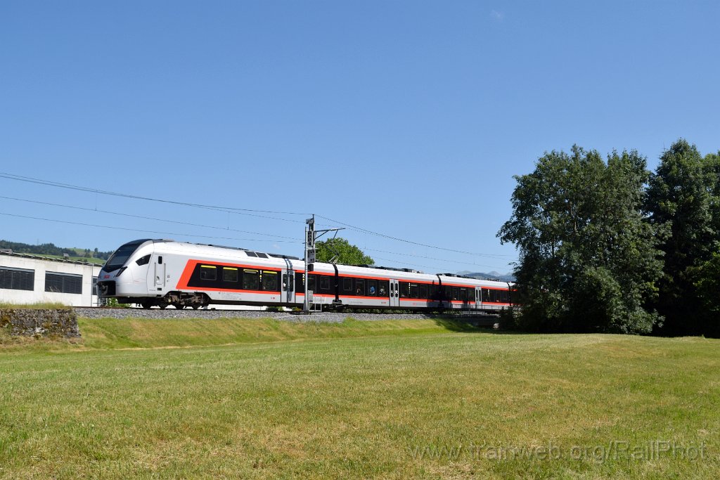 9854-0023-240625.jpg - SOB RABe 526.005-4 "Pilatus" / Wattwil 24.6.2025