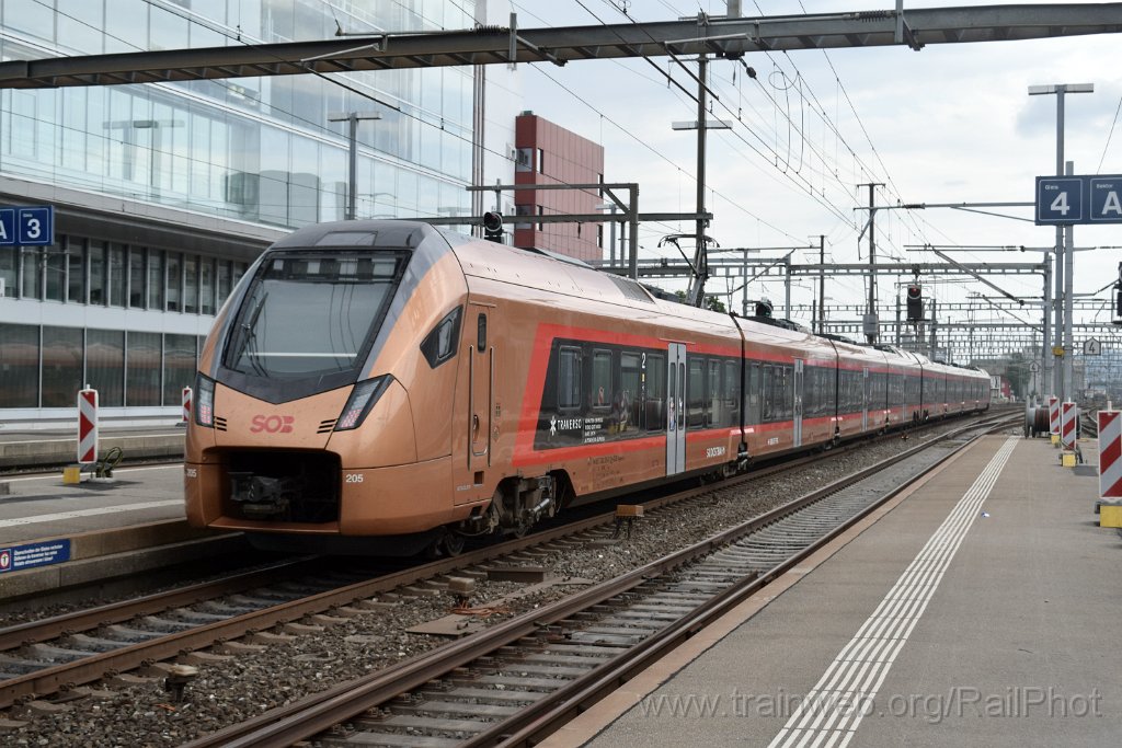 9864-0041-030725.jpg - SOB RABe 526.205 / Aarau 3.7.2025