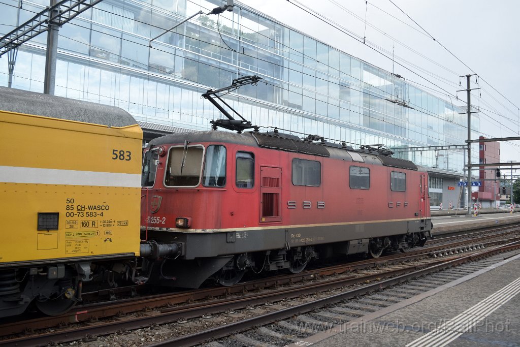 9865-0017-030725.jpg - SBB-CFF Re 4/4" 11255 / Aarau 3.7.2025