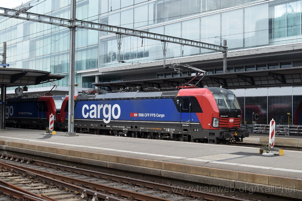 9866-0030-030725.jpg - SBB-CFF 193.065 + 193.051 / Aarau 3.7.2025