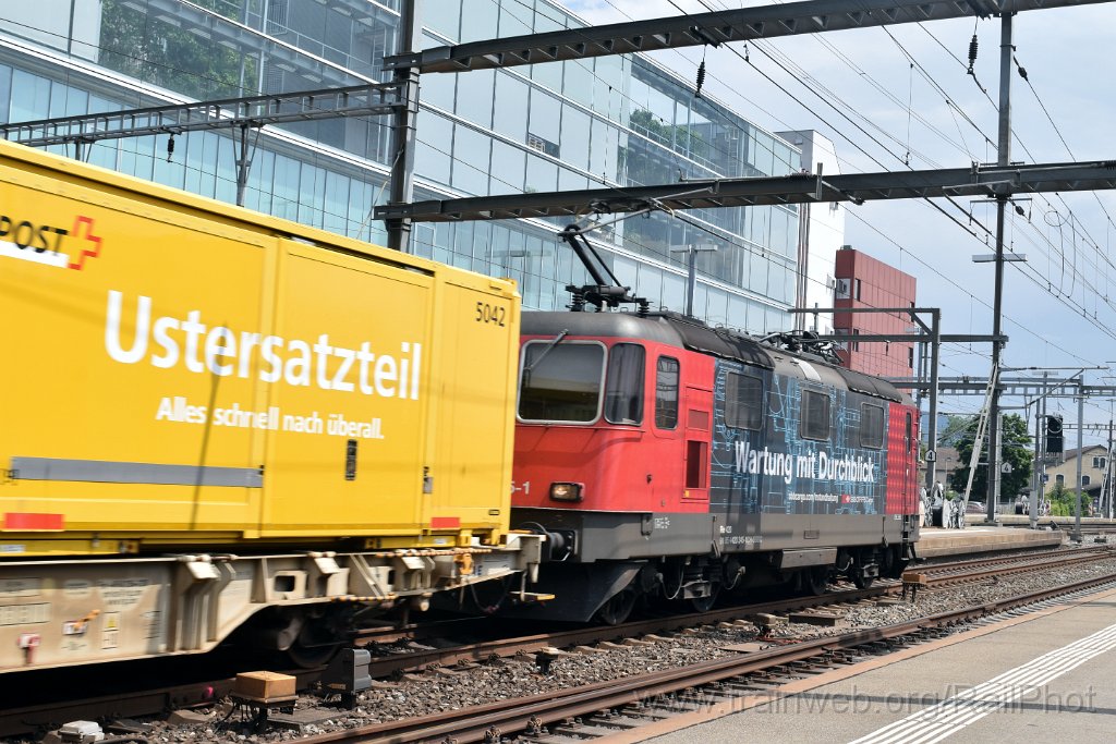 9867-0008-030725.jpg - SBB-CFF Re 420.345-1 "Wartung mit Durchblick" / Aarau 3.7.2025