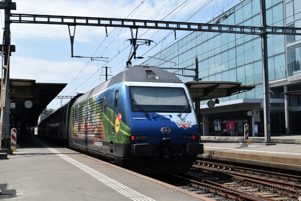 9869-0046-030725.jpg - SBB-CFF Re 460.087-0 "Säuliamt" / Aarau 3.7.2025