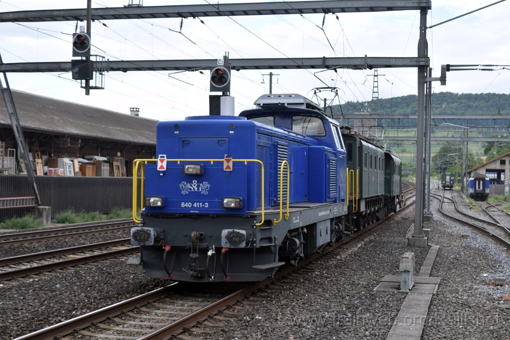 9897-0023-160725.jpg - Swisstrain Bm 840.411-3 "Eugen" + Ae 4/7 11010 + Be 4/4 171 / Sissach 16.7.2025