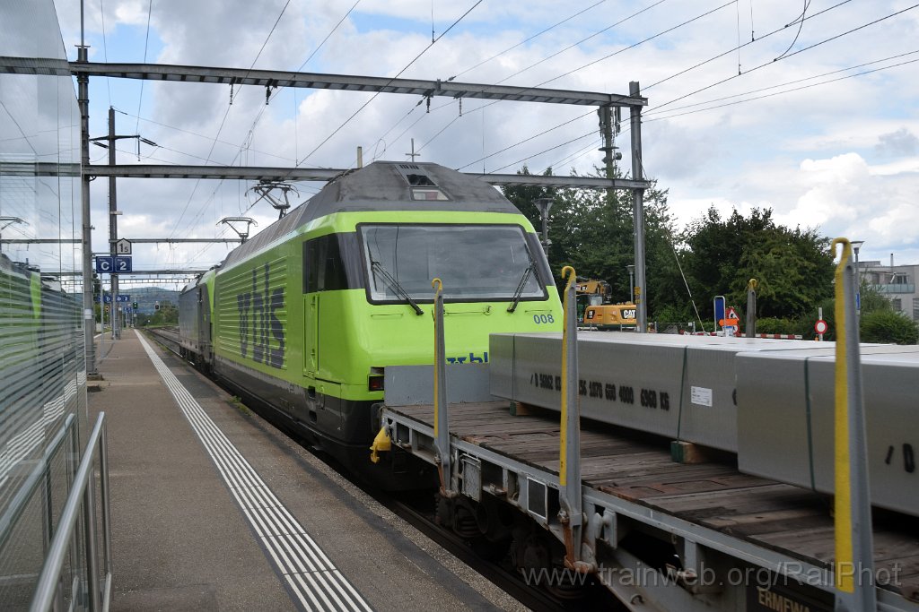 9916-0034-310725.jpg - BLS Re 475.401-6 + Re 465.008-1 "Thunersee" / Eglisau 31.7.2025