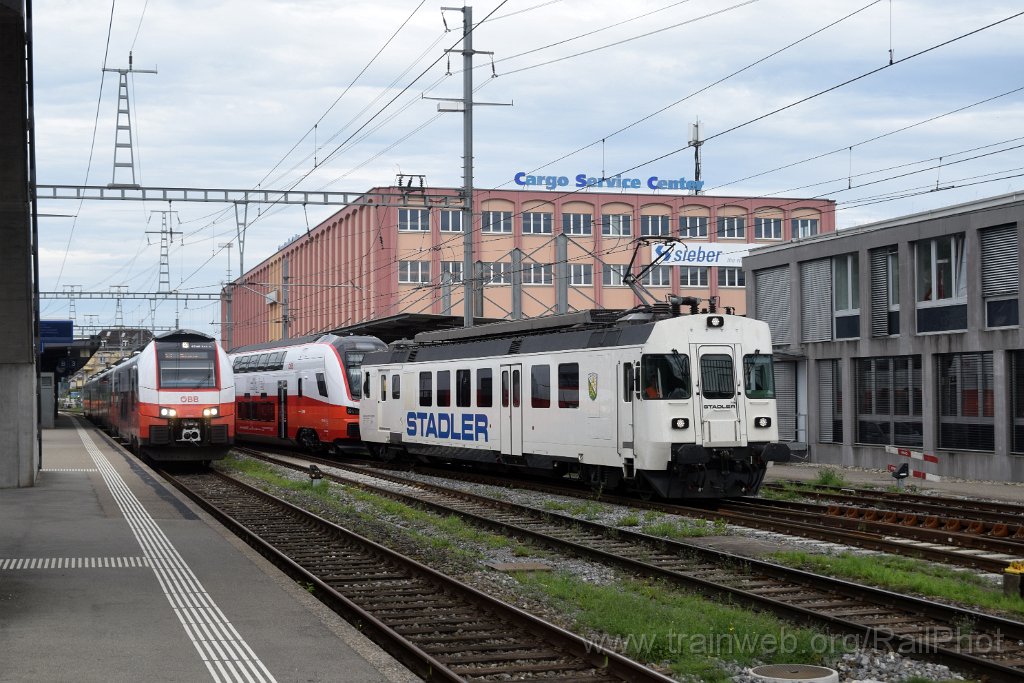 9929-0001-050825.jpg - ÖBB 4748.515-5 "Schwarzach" + STAG RBDea 567.173-0 "Thurgau" + ÖBB 4736.108 / St.Margrethen 5.8.2025