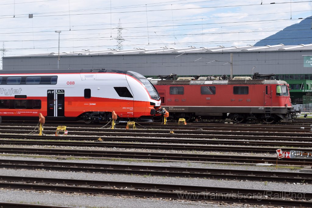 9932-0047-050825.jpg - SBB-CFF Re 4/4" 11191 "Depot G" + ÖBB 4736.116 / Buchs SG 5.8.2025