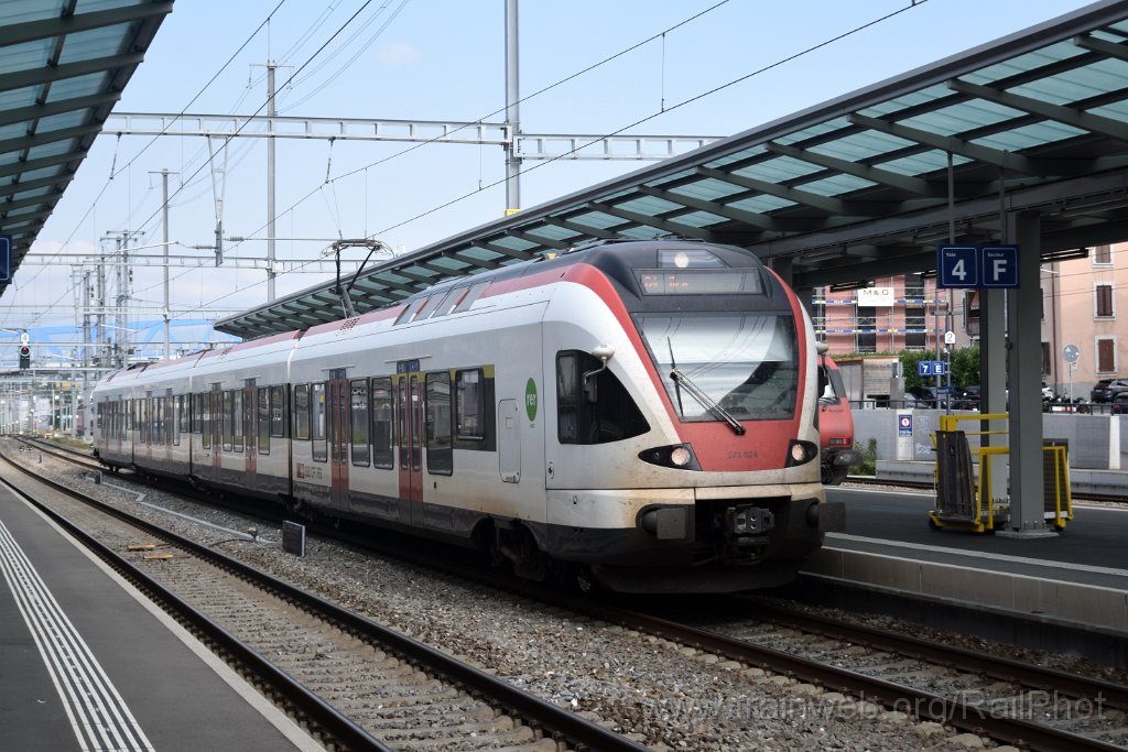 9946-0008-170825.jpg - SBB-CFF RABe 523.024 / Renens 17.8.2025