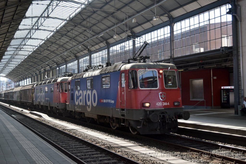 10029-0015-180925.jpg - SBB-CFF Re 420.344-4 + Re 620.079-4 "Cadenazzo" / Olten 18.9.2025