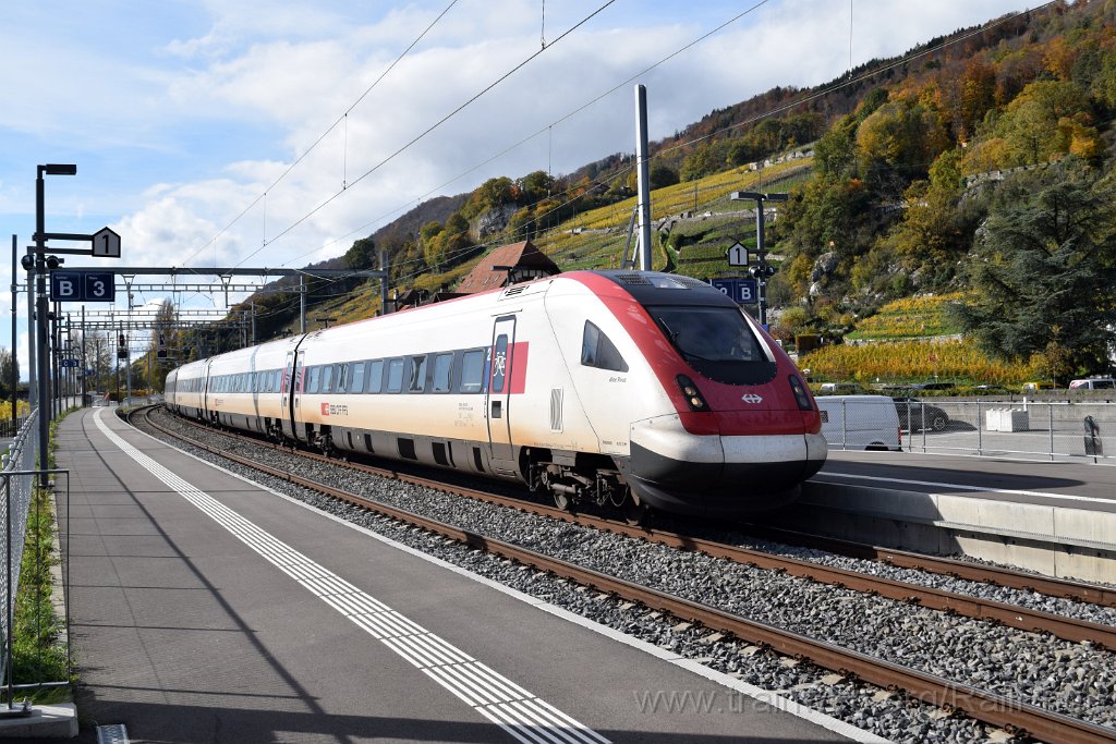 10094-0034-281025.jpg - SBB-CFF ICN RABe 500.016 "Alice Rivaz" / Twann 28.10.2025