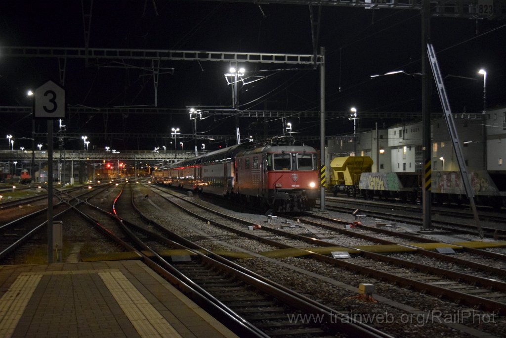 10103-0019-281025.jpg - SBB-CFF Re 420.223-0 / Rapperswil 28.10.2025