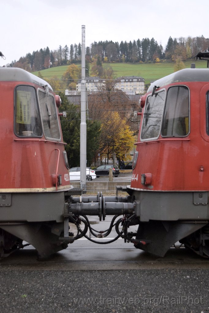 10104-0007-021125.jpg - SBB-CFF Re 4/4" 11295 + Re 420.344-4 / St.Gallen HB 2.11.2025