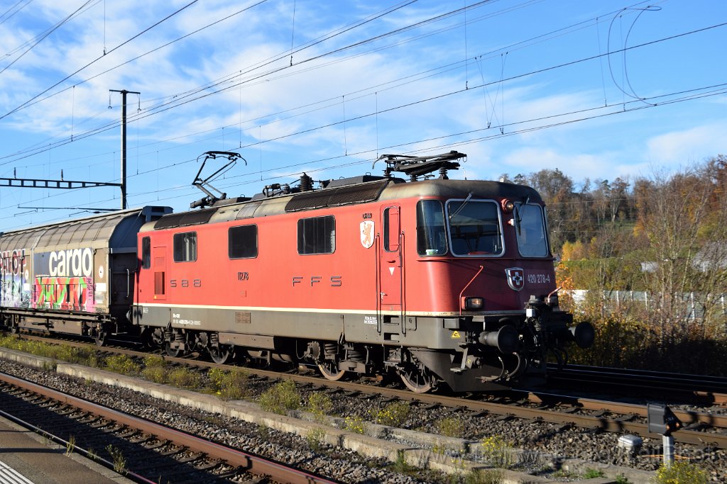 10104-0017-051125.jpg - SBB-CFF Re 4/4" 11278 "Cham" / Killwangen-Spreitenbach 5.11.2025