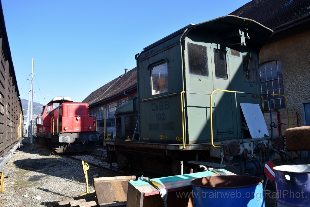 10114-0031-081125.jpg - OeBB Ce 2/2 102 + Bm 6/6 18505 / Balsthal 8.11.2025