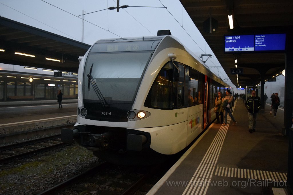 10115-0041-081125.jpg - Thurbo RABe 526.703-4 "Kanton St.Gallen" / Wil 8.11.2025