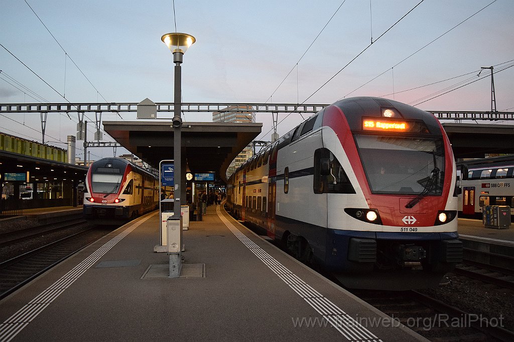 10118-0028-111125.jpg - SBB-CFF RABe 511.043 + RABe 511.049 / Zürich-Oerlikon 11.11.2025