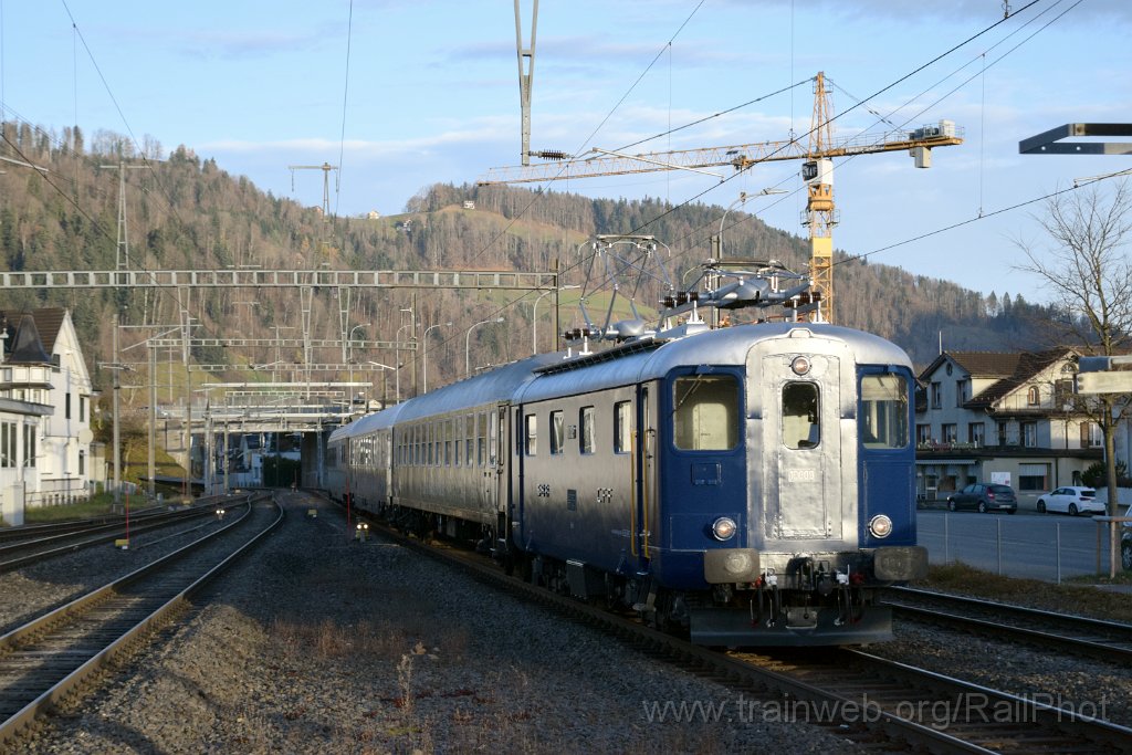 10122-0049-151125.jpg - CLRA Re 4/4' 10009 / Wattwil 15.11.2025