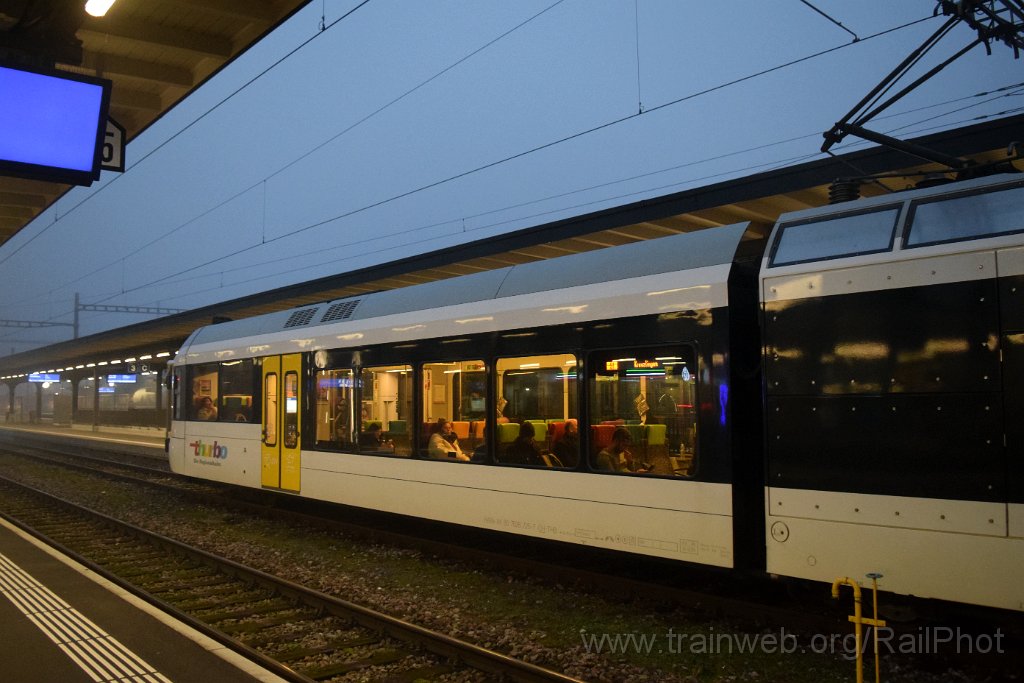 10132-0001-021225.jpg - Thurbo RABe 526.725-7 / Wil 2.12.2025