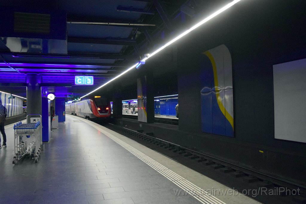 10155-0022-311225.jpg - SBB-CFF RABDe 502.014 "Zürich" / Zürich-Flughafen 31.12.2025