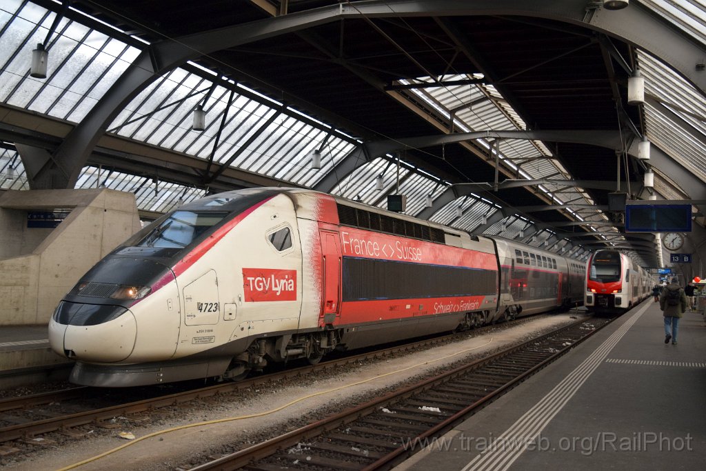 10161-0028-060126.jpg - SNCF TGV 310.046 + SBB-CFF RABe 512.042 / Zürich HB 6.1.2026